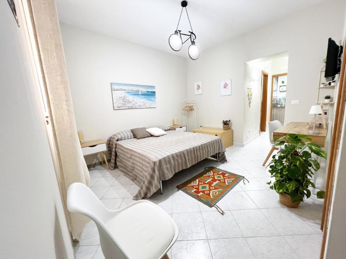הוילה מונריאלה La Casa Di Angela מראה חיצוני תמונה